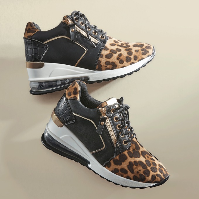 Animal print wedge sneakers top