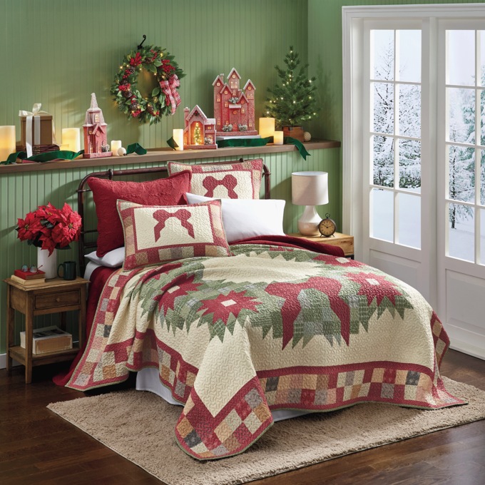 Holiday Wreath Oversized Quilt, , large
