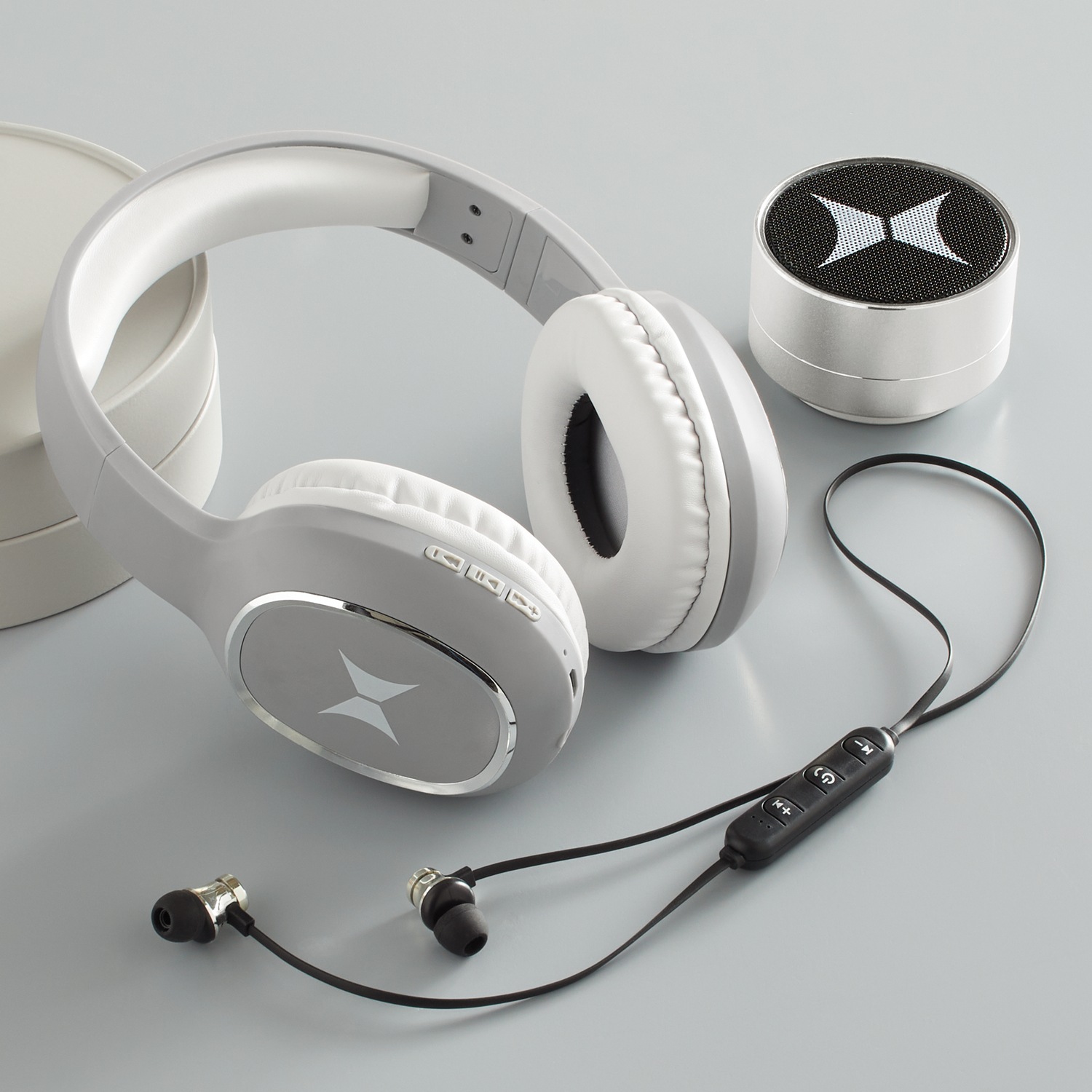 Xtreme Audio Essentials Kit Montgomery Ward