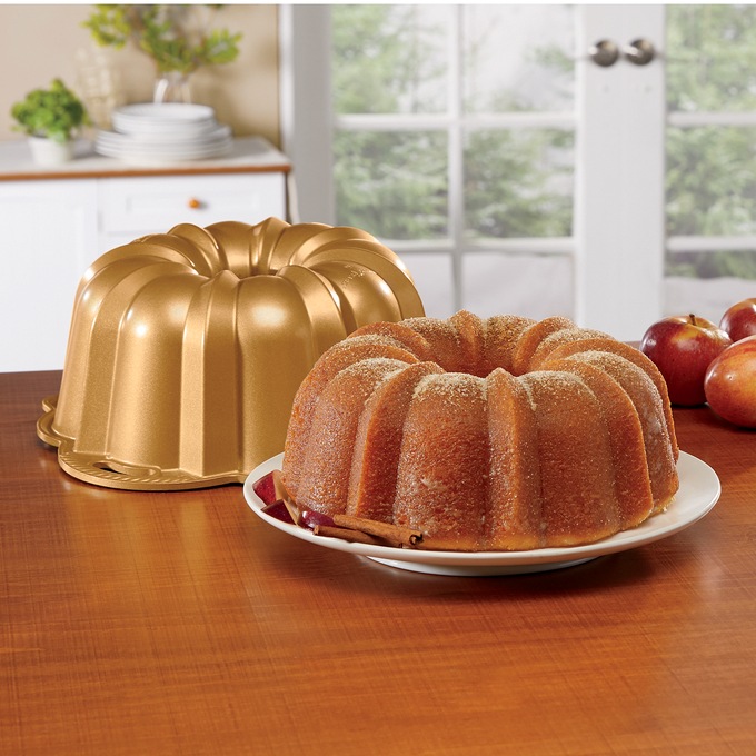 Nordic Ware Original Bundt Baking Pan, Original