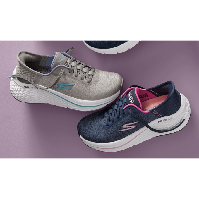 Skechers Women s Slip Ins Max Cushioning Elite 2.0 Prevail Lace Up