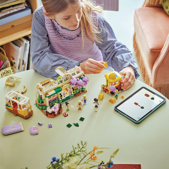 LEGO Friends Plant Café & Flower Shop, , large