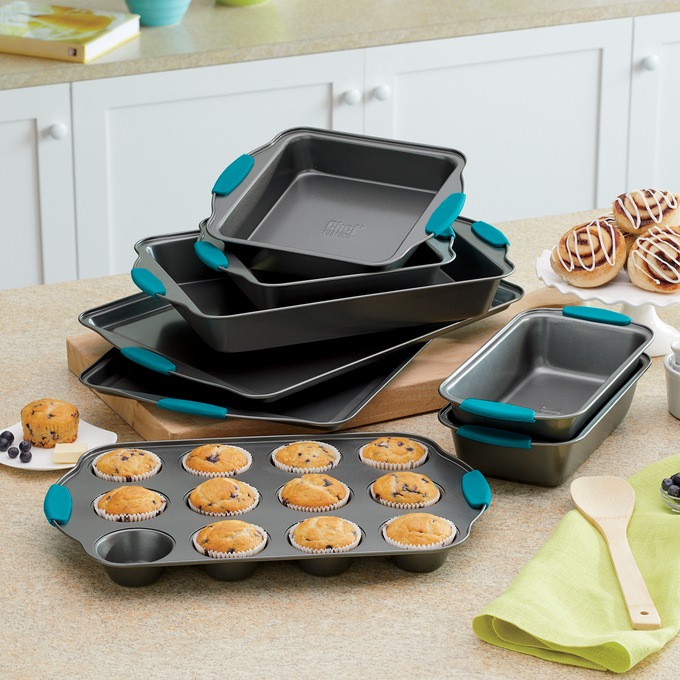 Chef Tested 8-Piece Bakeware Set with Silicone Handles