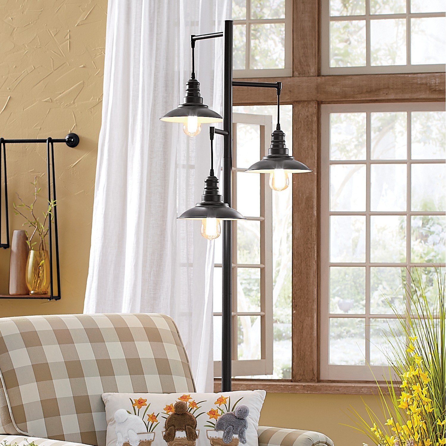 Vintage Street Lamp-Style Floor Light | Montgomery Ward