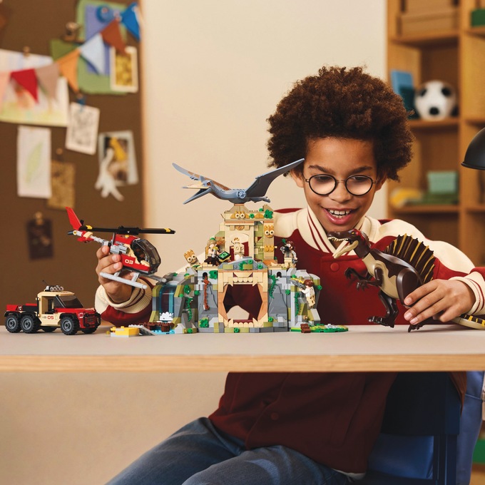 LEGO Jurassic World Spinosaurus & Quetzalcoatlus Air Mission, , large