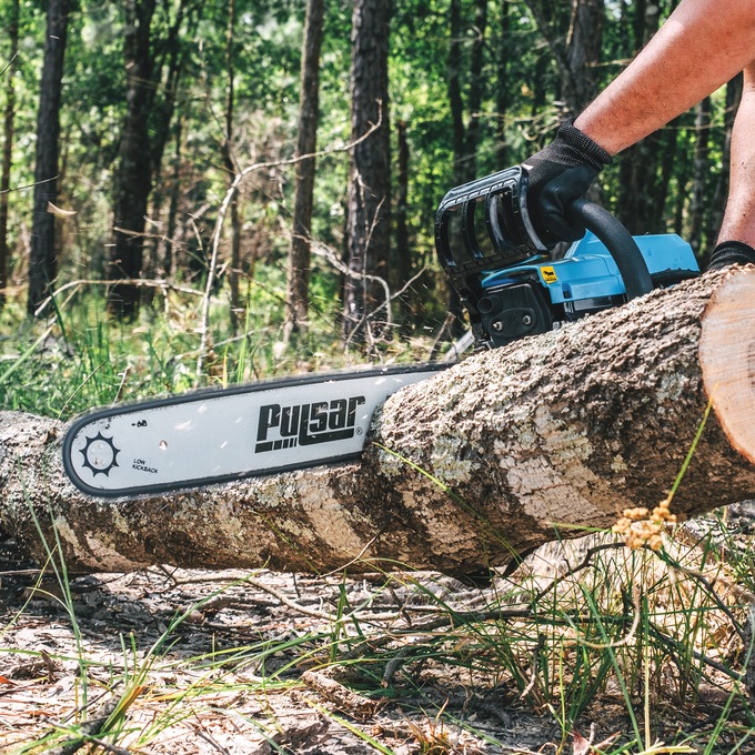 Pulsar 2-Stroke Chainsaw, Blue, large