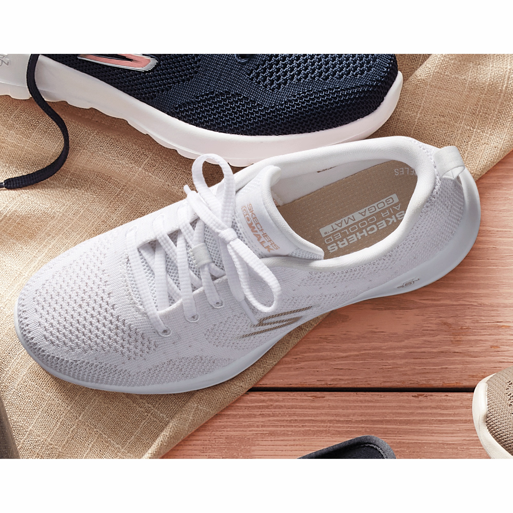 skechers white rose