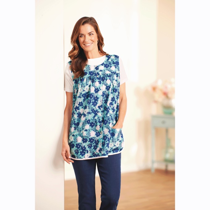 Easy-Care Button-Front Cobbler Apron, Blue Daisies, large