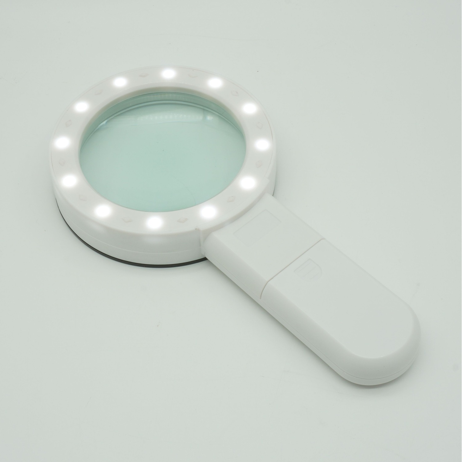 30x Magnifying Glass with 12 LEDs Montgomery Ward