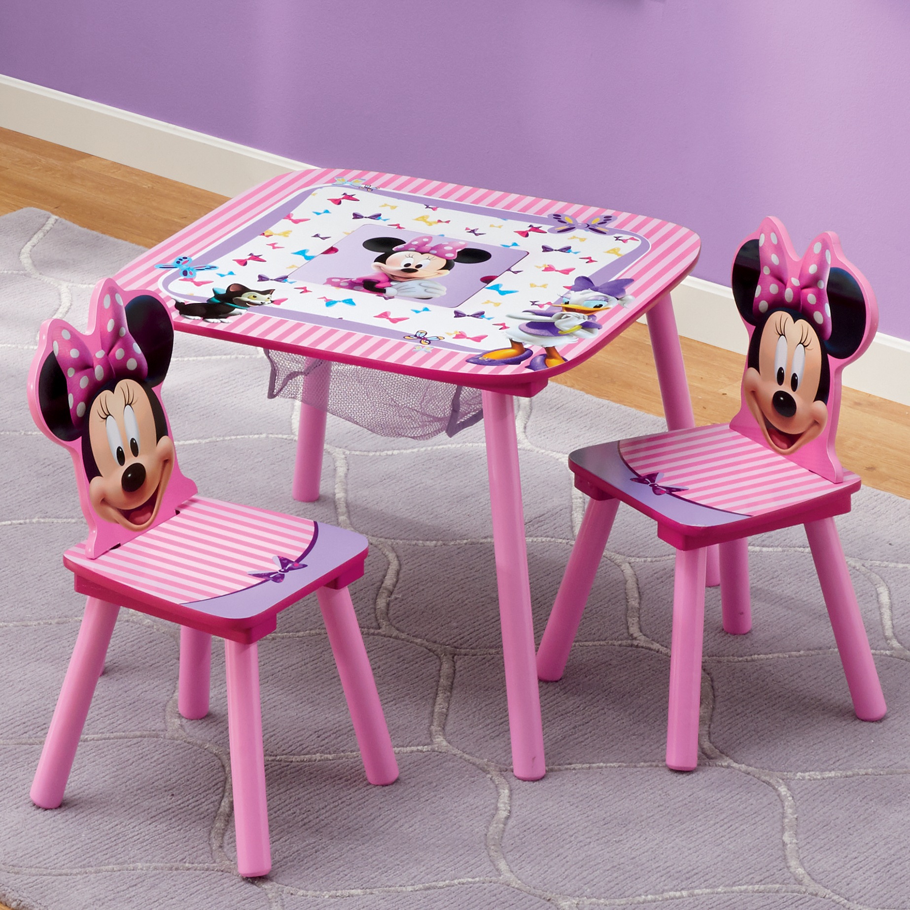 children's table with chairs