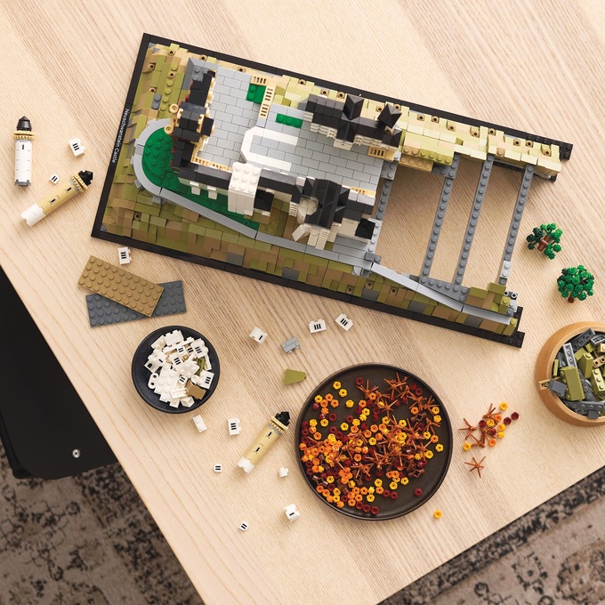 LEGO Architecture Neuschwanstein Castle, , large