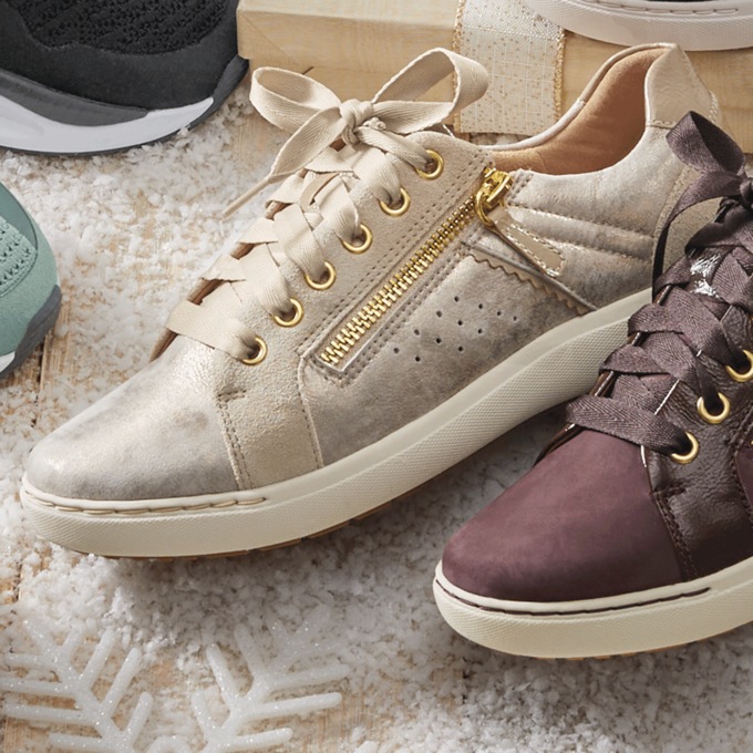 Clarks Women's Nalle Zen Shoe, , large