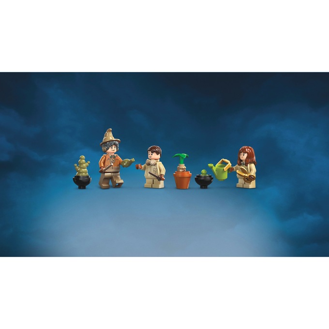LEGO Harry Potter Hogwarts Castle: Herbology Class, , large