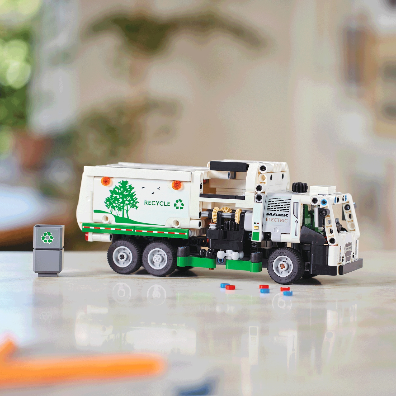 LEGO Technic Mack LR Electric Garbage Truck Montgomery Ward lego-technic-mack-lr-electric-garbage-truck-montgomery-ward