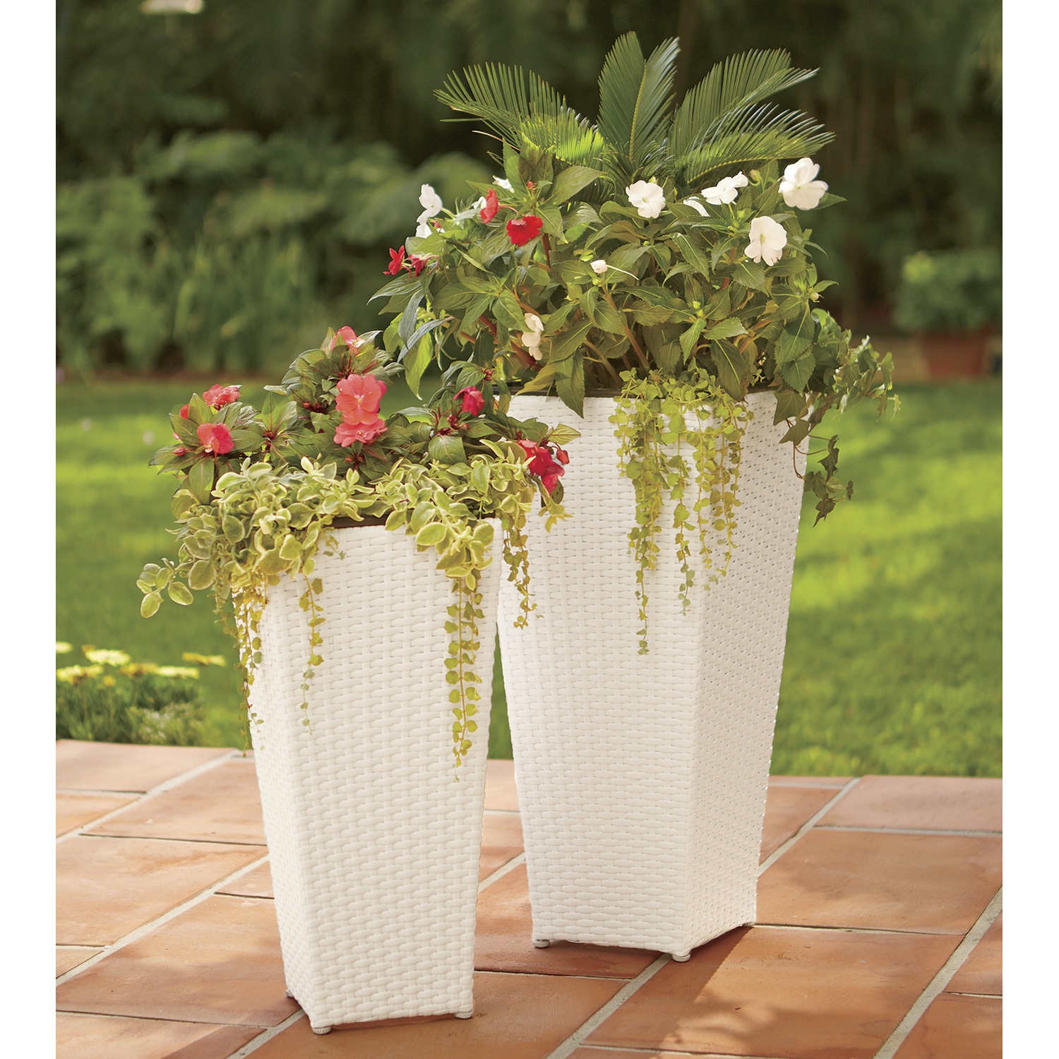 Set Of 2 White Wicker Planters Montgomery Ward Set Of 2 White Wicker Planters