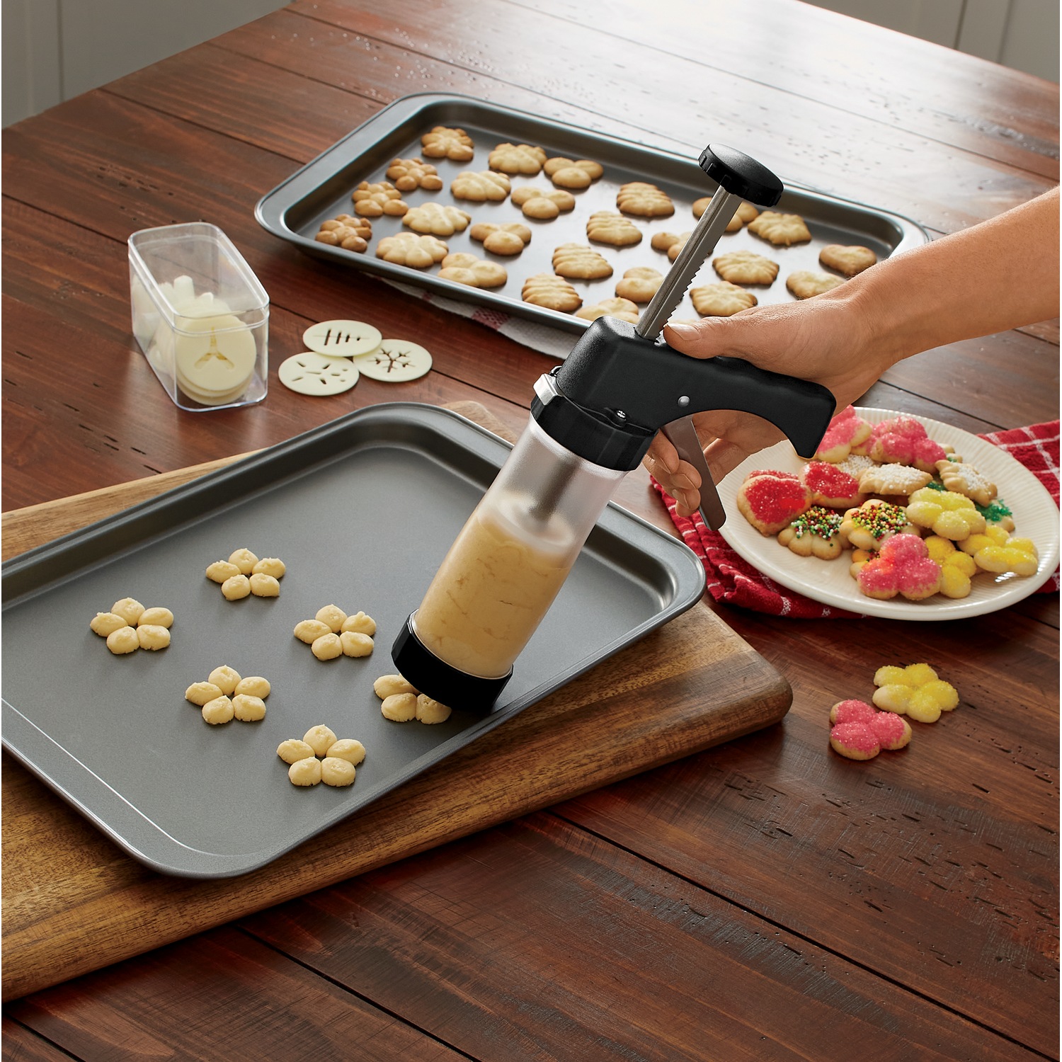 24Piece Cookie Press with Storage Case Montgomery Ward