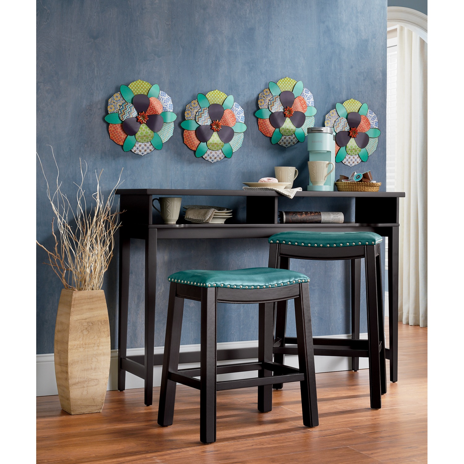 Hudson pub outlet table
