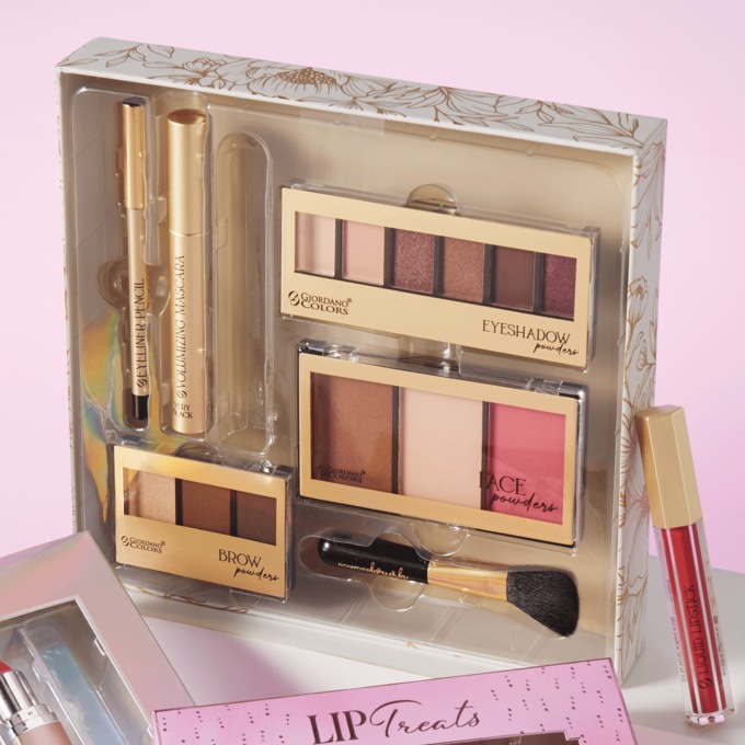 Michael Giordano Makeup Essentials Set with Eyeliner, Mascara, Lipstick and More, , large