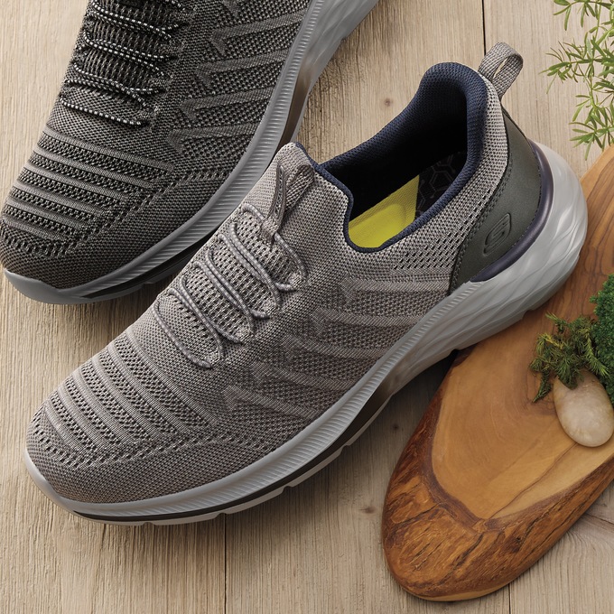 Skechers Men's Relaxed Fit Garner Crispin Slip-On, Charcoal, large