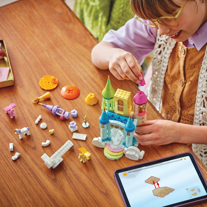 LEGO Creator 3-in-1 Unicorn Castle, , large