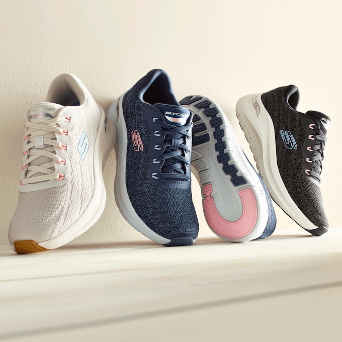 Skechers Women s Arch Fit 2.0 Lace Up