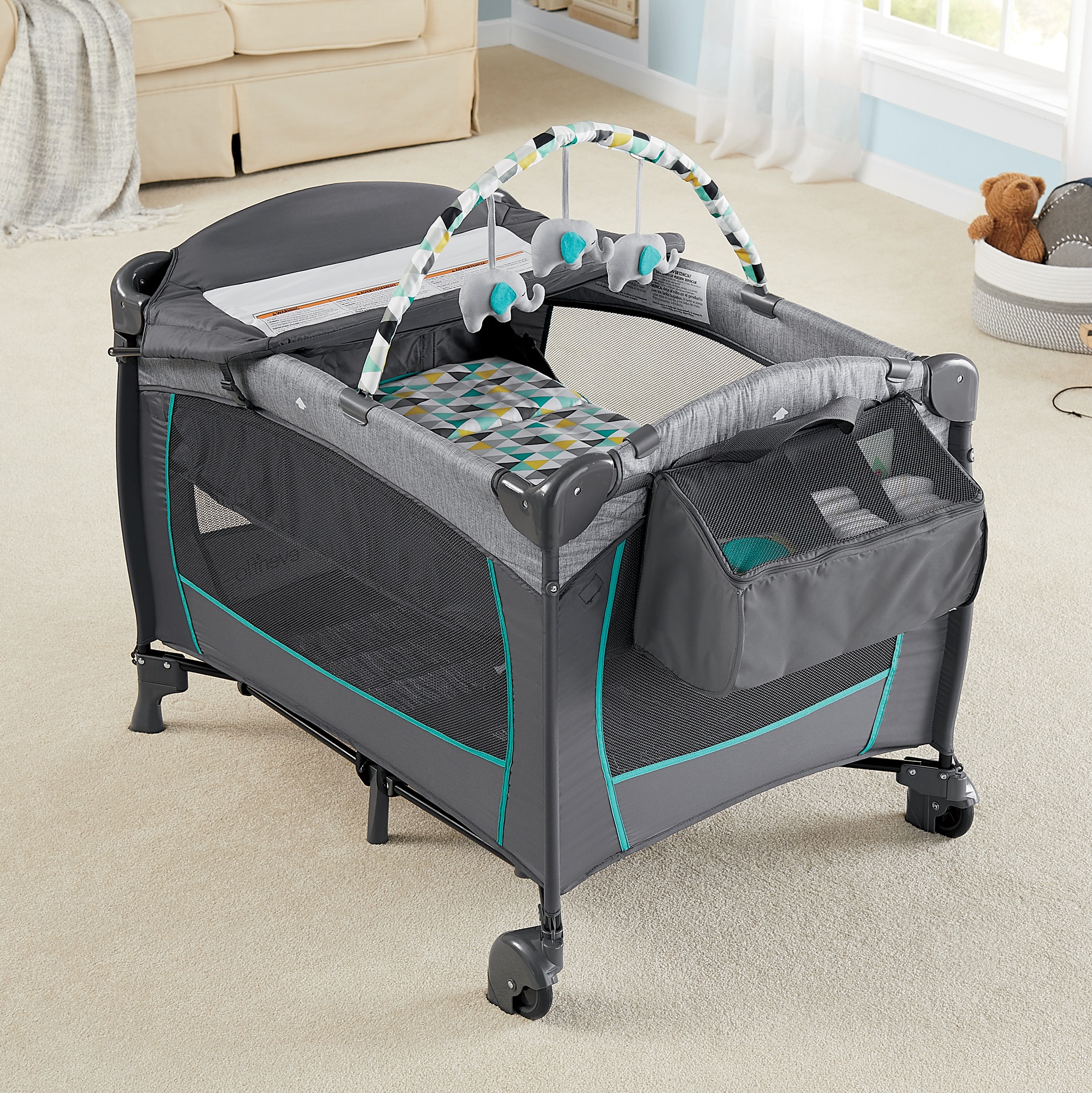 deluxe play yard