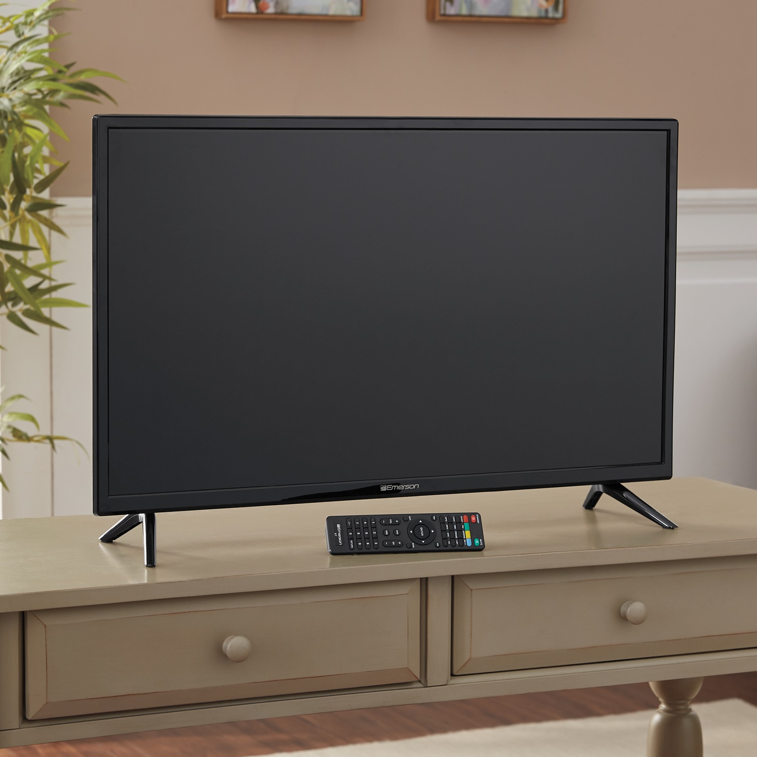 Emerson 32" LED TV Montgomery Ward