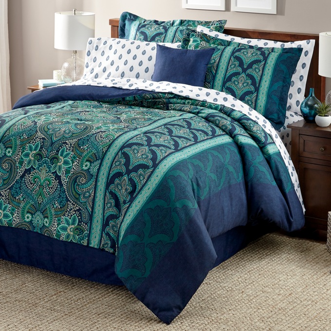 Knightsbridge Complete Bed Set Accent Pillow And Window