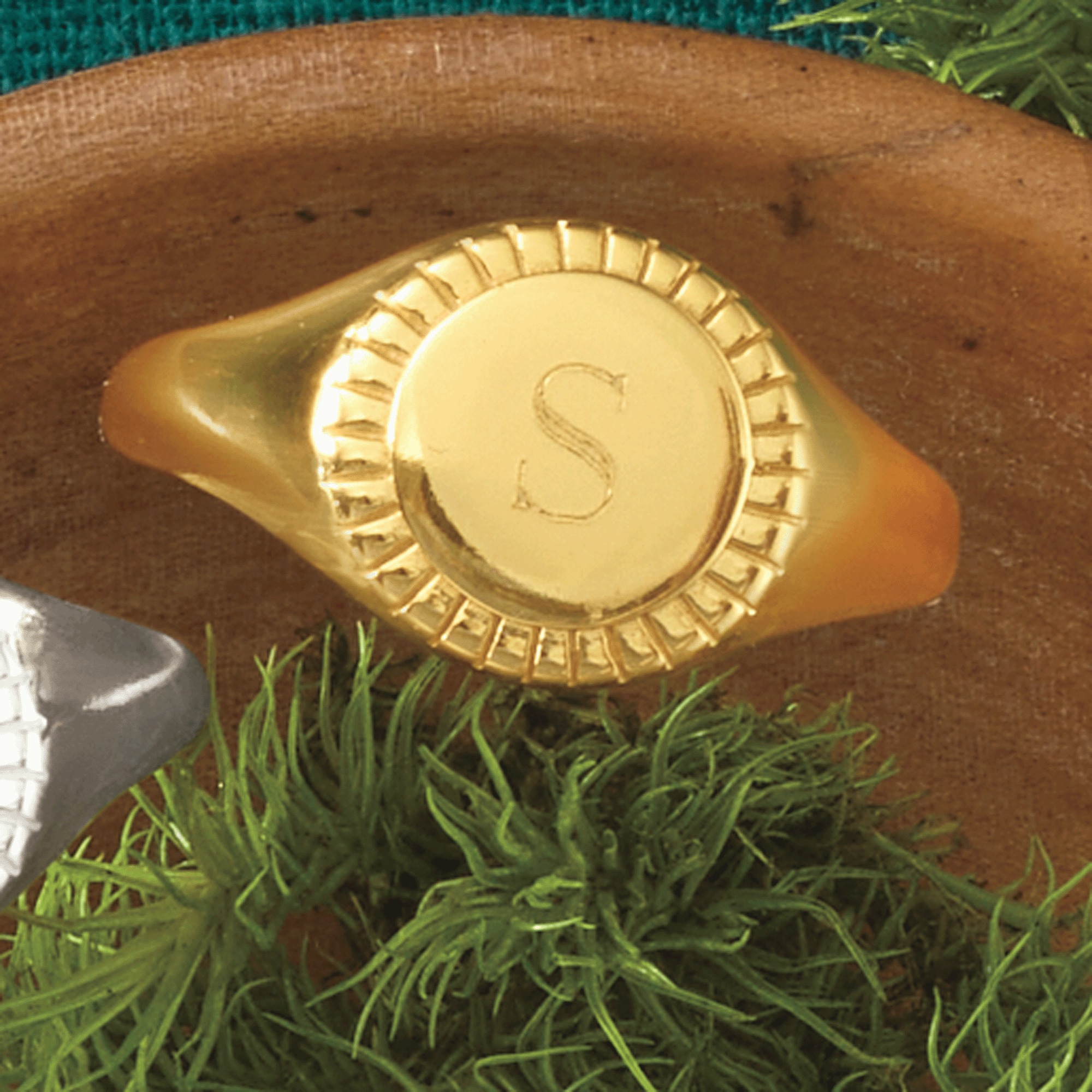 Paver Edge Signet Ring, , large