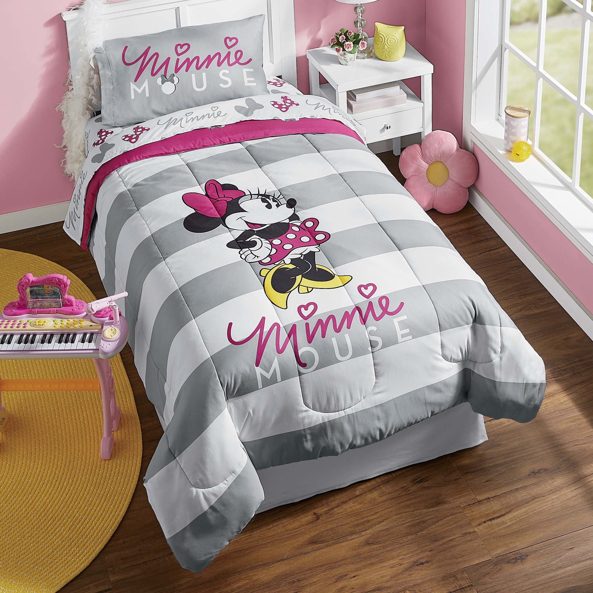 minnie mouse comforter