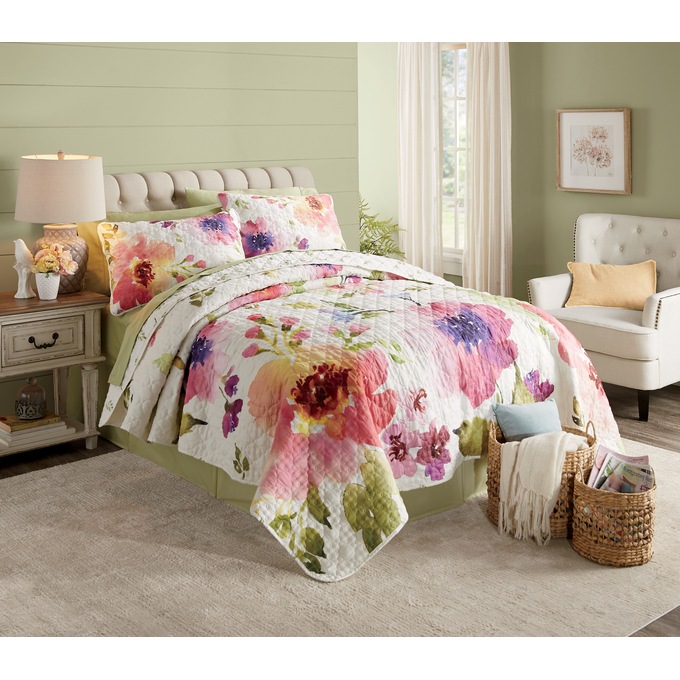 Evelyn Oversized Quilt Montgomery Ward Evelyn Oversized Quilt Montgomery Ward