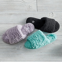 Women's Slippers - LAMO, Skechers & More