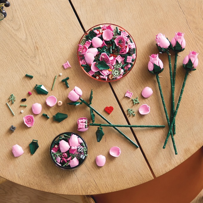 LEGO Botanicals Bouquet of Pink Roses, Pink, large