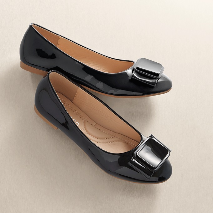 Classique Patent Bow Flat, , large