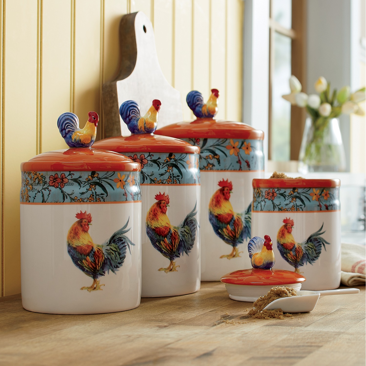 Rooster themed kitchen decor