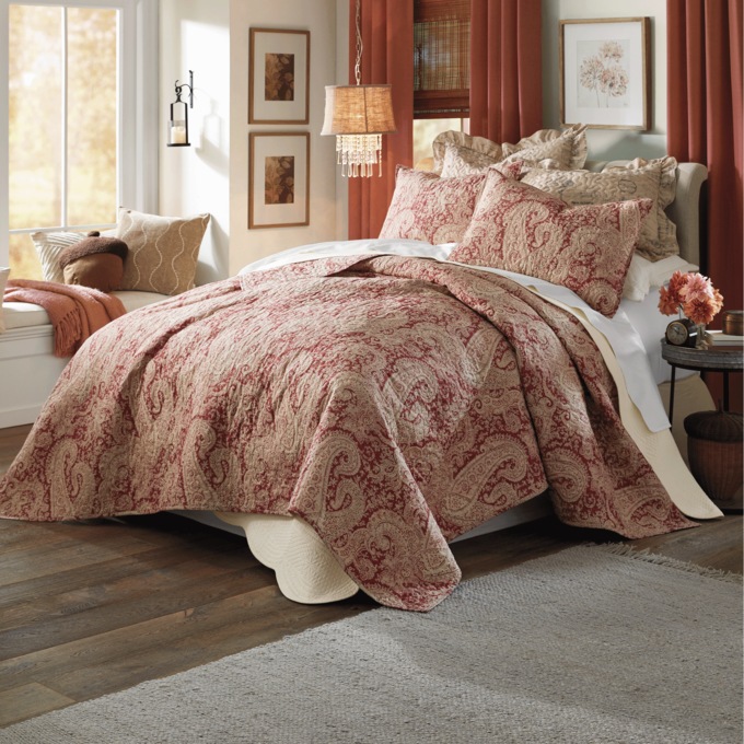 Sophie Oversized Quilt, Rhubarb, large