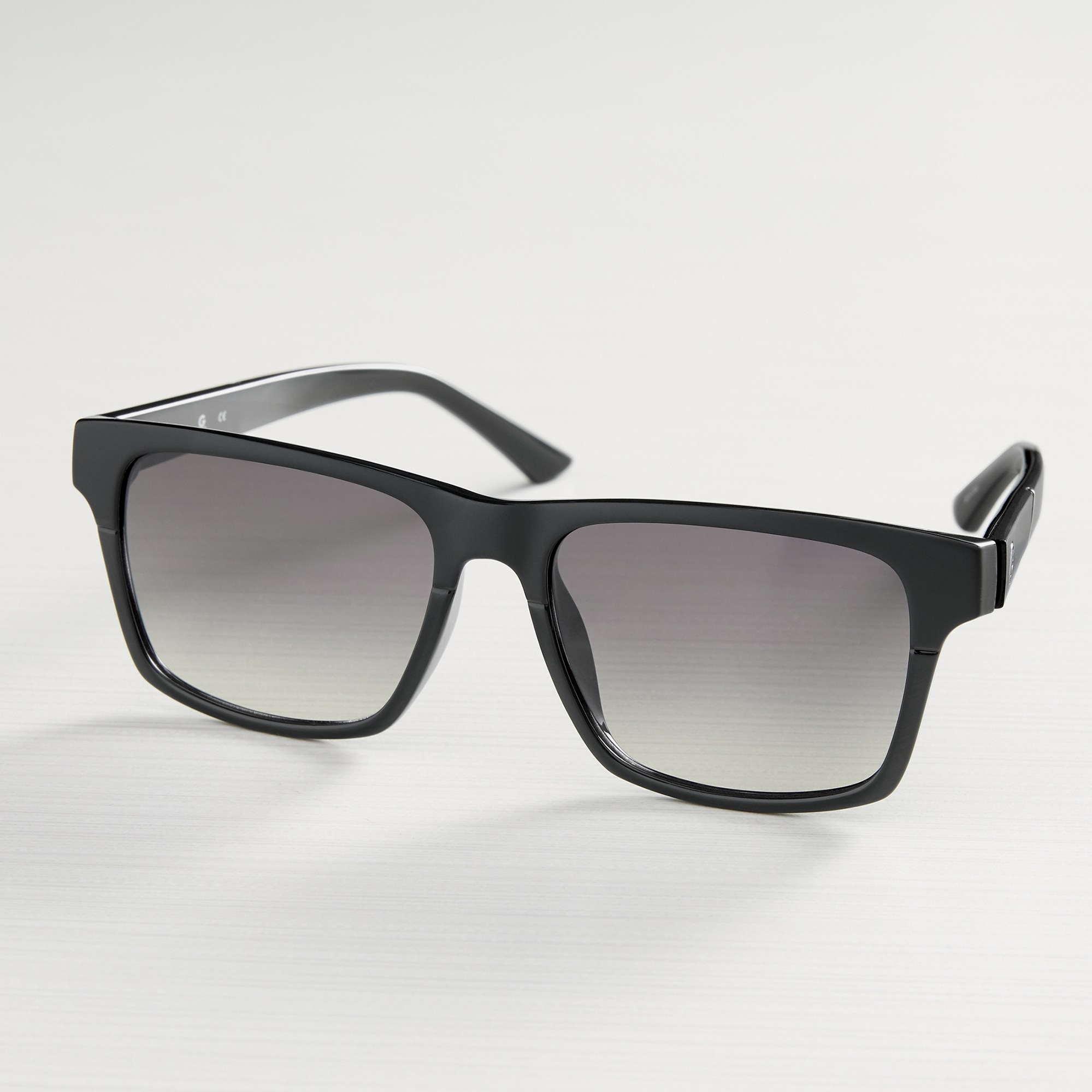 guess wayfarer sunglasses