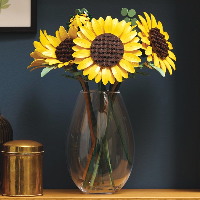 LEGO Botanicals Sunflower Bouquet, Yellow, large